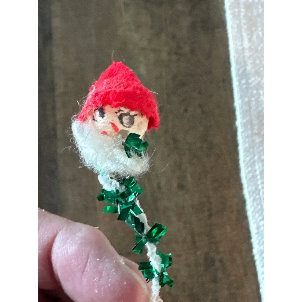 Vintage Miniature Santa Claus Pipe Cleaner Chenille Pick Christmas Ornament 6in